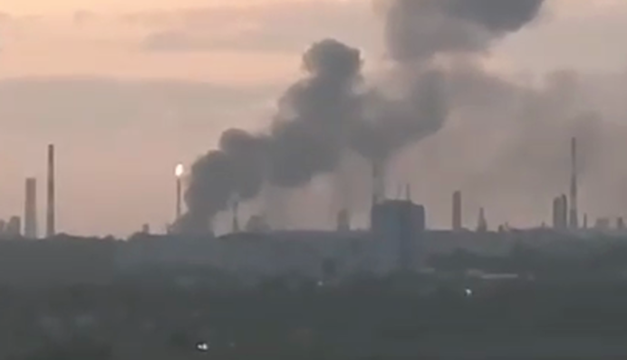 Новый масштабный пожар в РФ: в Омске загорелся нефтезавод