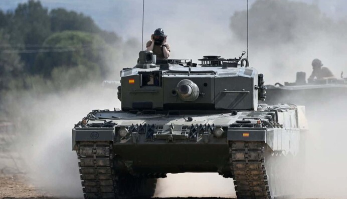 Подарок за помощь Украине: Германия передаст Чехии танки Leopard