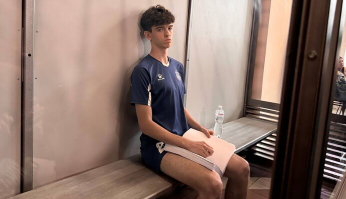 Правоохранители нашли дом в лесу, где мог скрываться нападавший на Фарион