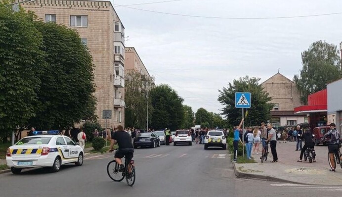 В Ковеле возле ТЦК устроили митинг из-за задержания нескольких парней: все подробности скандала