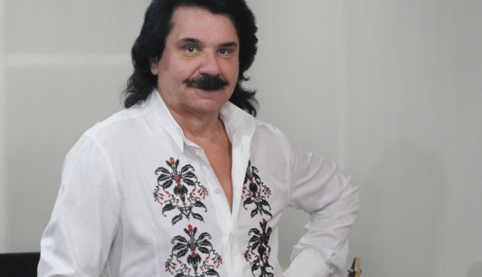 Павел Зибров рассказал, как поссорился с российскими родственниками