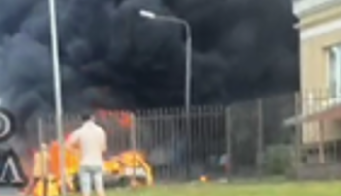 У Бєлгороді спалахнула пожежа на тлі тривоги: деталі