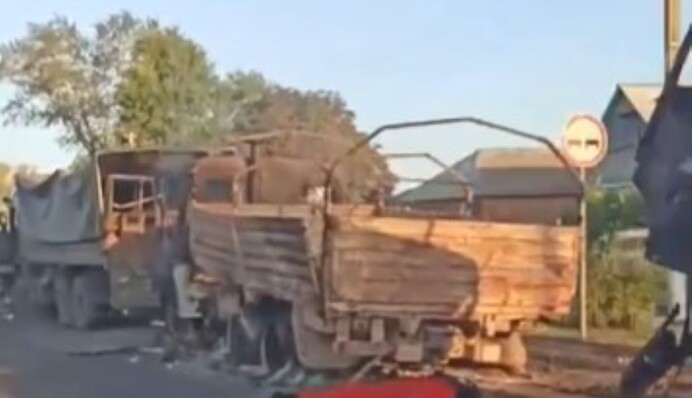 У машинах багато трупів: з'явилися відео знищеної російської військової колони у Курській області