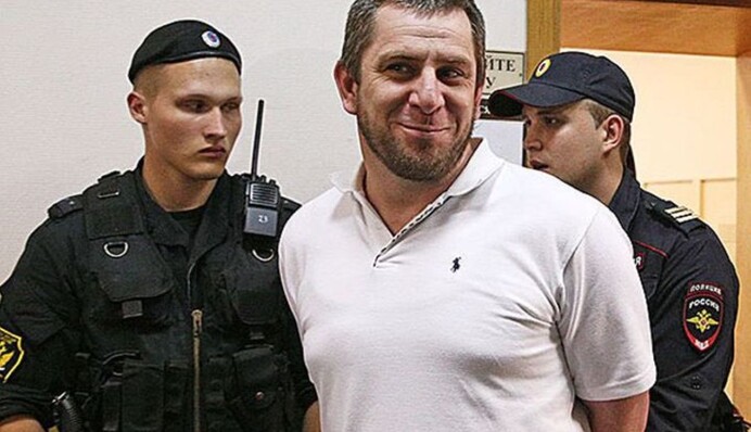 Путин помиловал и отправил воевать в Украину чеченца, осужденного за убийство Немцова