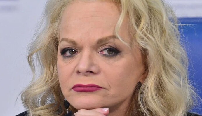 Скандал з донатами співачки Доліної на ЗСУ пішов у меми