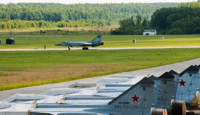 З'явилось відео моменту удару по військовому аеродрому Саваслєйка