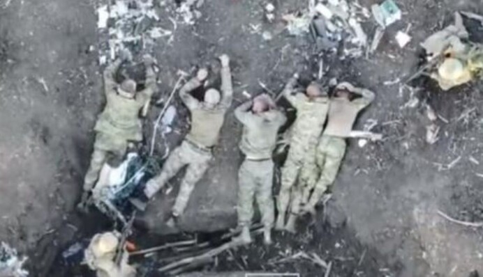 «Просто представьте…» Российского аналитика впечатлило взятие в плен под Курском целой роты бойцов РФ