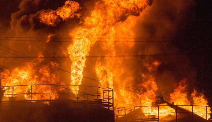 Российская нефтебаза вспыхнула после дроновой атаки