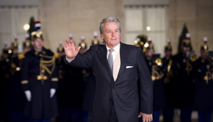 Как Ален Делон поддерживал Украину: что говорил и какую награду получил от Зеленского