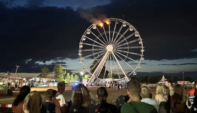 Пожежа на оглядовому колесі у Німеччині: постраждали десятки людей
