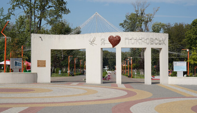 Влада закликала українців евакуюватися з трьох прифронтових міст