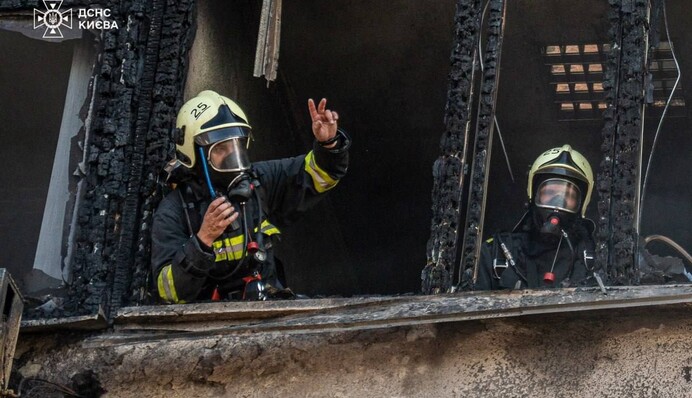 Рятувальники ліквідували пожежу в Оболонському районі Києва