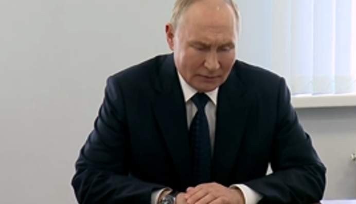 Путин разозлил российского военного аналитика своими ответами на встрече с матерями Беслана