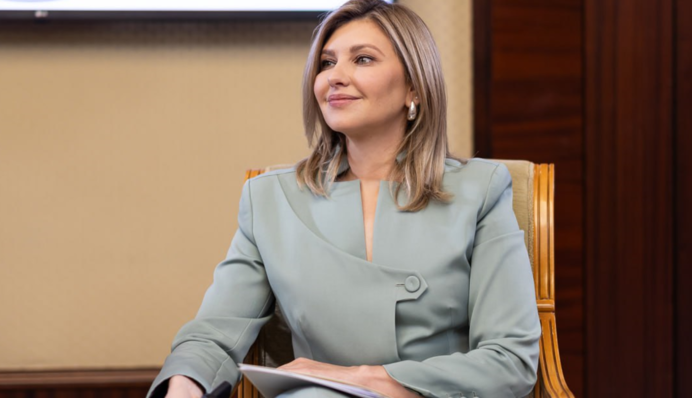 Олена Зеленська відзначилася вишуканим костюмом на дипломатичному заході