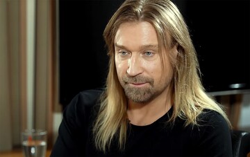 Олег Винник обзавівся городом на балконі в Німеччині та став свідком магічної події