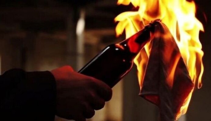 В Москве коктейлями Молотова сожгли железнодорожный пост