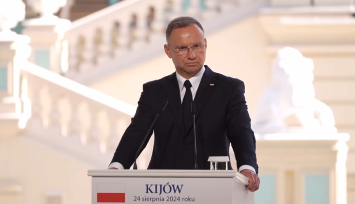 Дуда элегантно унизил россиян - попросит Украину не добивать их при побеге