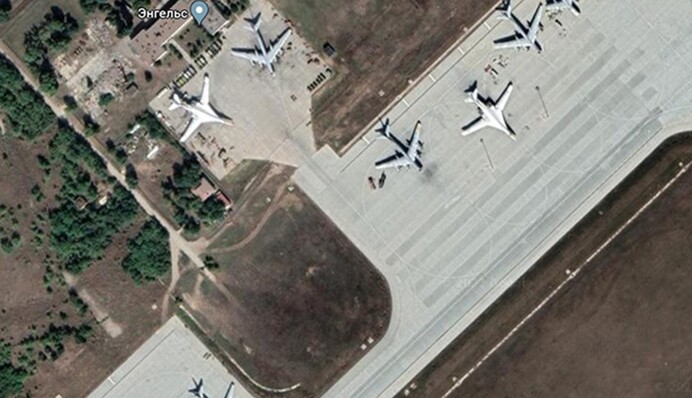 Дрони атакували російський військовий аеродром «Енгельс»