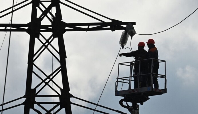 «Укрэнерго» вводит экстренные отключения света на фоне массированной атаки россиян