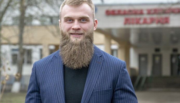 Нардеп высмеял попытку прокуратуры сменить фото скандального Дмитрука