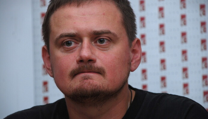 Письменник Кокотюха у піжамі проїхався в ліфті з двома красунями і зрозумів страшне