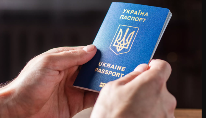 З’явилися дані, скільком особам припинили громадянство України