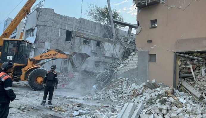 В Кривом Роге возросло количество жертв в результате удара по гостинице "Аврора"