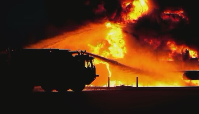У Ростовській області спалахнула нафтобаза після атаки дронів