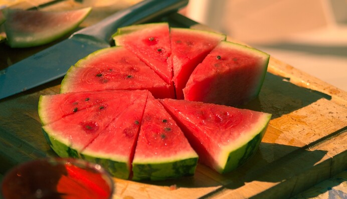 Сколько можно съесть арбуза за раз без вреда для здоровья