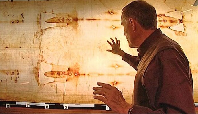 Вчені підтвердили вік Туринської плащаниці - таємниць менше не стало