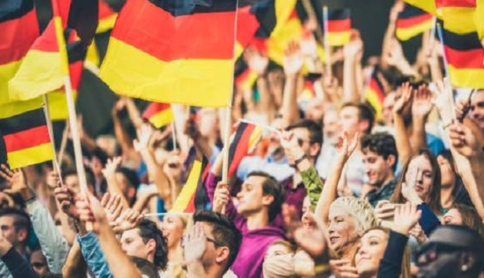 Германия введет жесткий контроль за миграцией и оружием