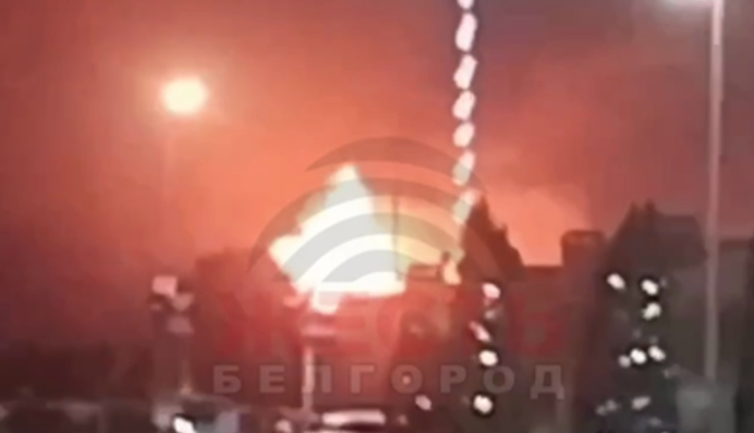 У Бєлгороді пролунали потужні вибухи та спалахнула пожежа