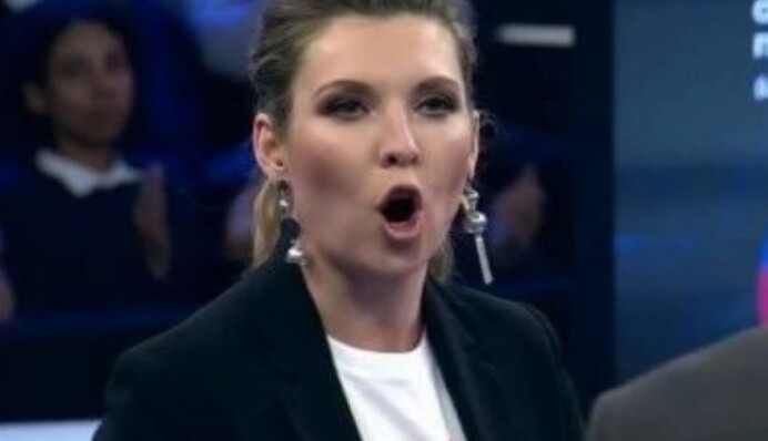 Украинцы смеются, как Скабеева пытается произнести слово 