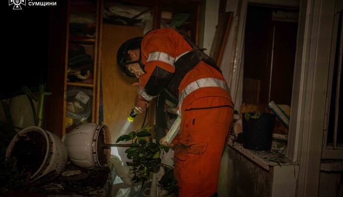 Рятувальники розповіли про наслідки російського удару по закладу освіти у Сумах