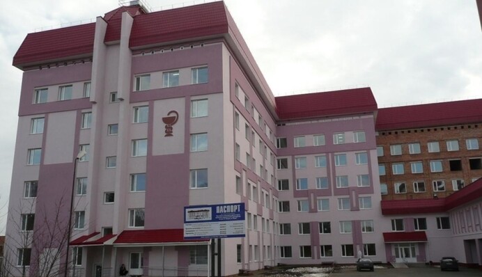 Скандал в Ровно: из-за танцев на столах во время научной конференции уволен руководитель противоопухолевого центра