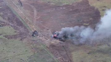 Украинские бойцы эффектно уничтожили колонну техники противника под Покровском