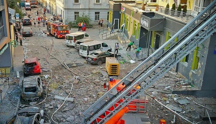 Во Львове спасатели завершили разбор завалов и уточнили данные о жертвах и раненых