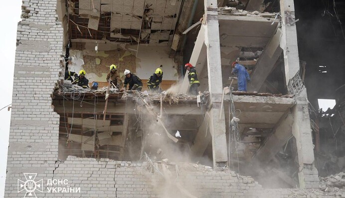 У Полтаві зросла кількість загиблих від удару по інституту зв'язку