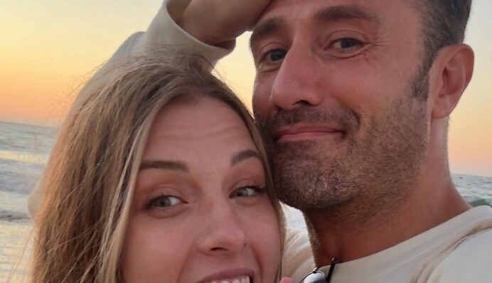 «Он плачет?» На фото, которым Харлан проиллюстрировала громкую новость, заметили странный нюанс