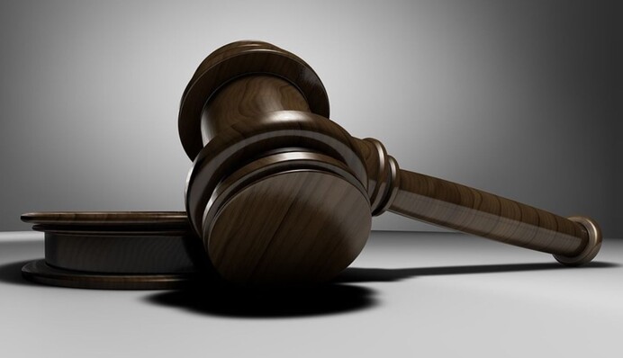 Богдан Хмельницкий из МОУ попал под суд