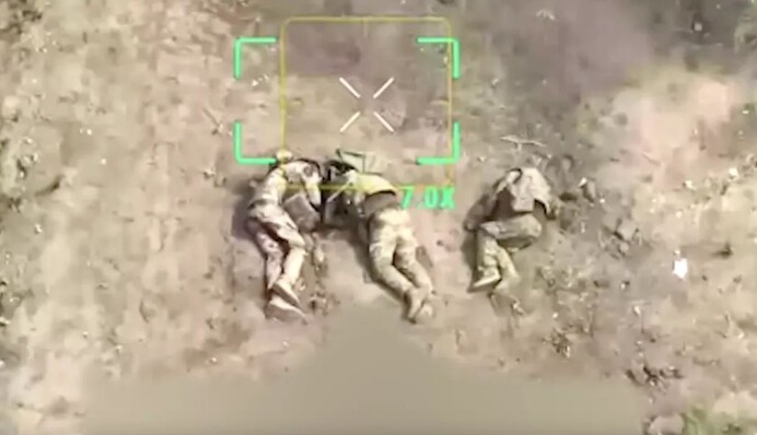 CNN показало розстріли росіянами українських військовополонених під Покровськом та Роботиним