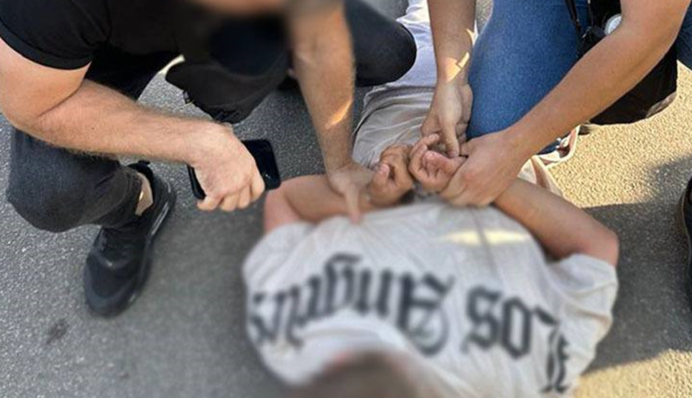 Загрожує вісім років ув'язнення: поліція Києва затримала паліїв авто ЗСУ