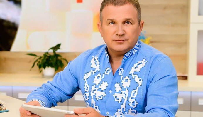 «Название в лучших традициях совка»: Юрий Горбунов анонсировал новогоднюю комедию и подвергся шквалу критики