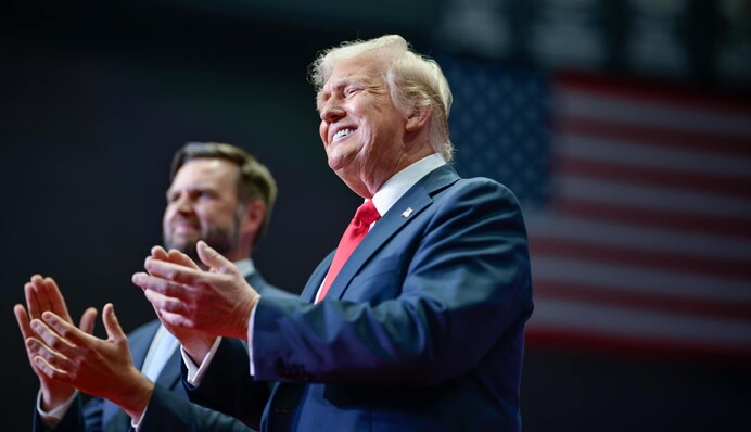 Трамп похвалився хорошими стосунками із Зеленським та Путіним