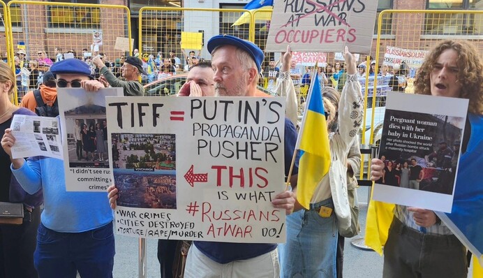 У творців скандального фільму 