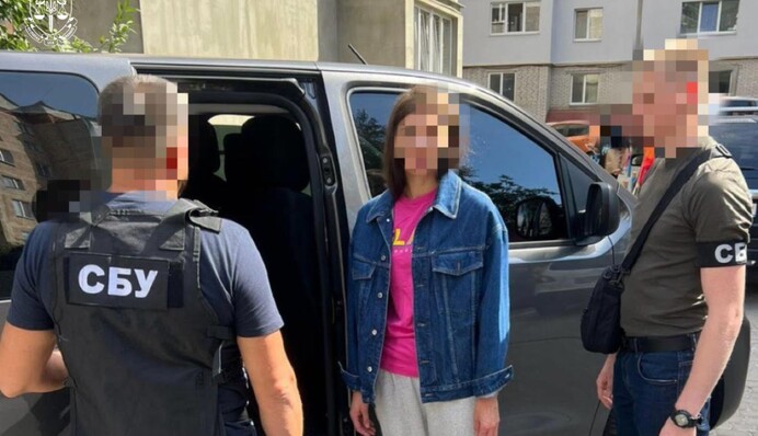 Экс-заместительница главы Волынской ОВА под видом волонтеров переправляла уклонистов за границу