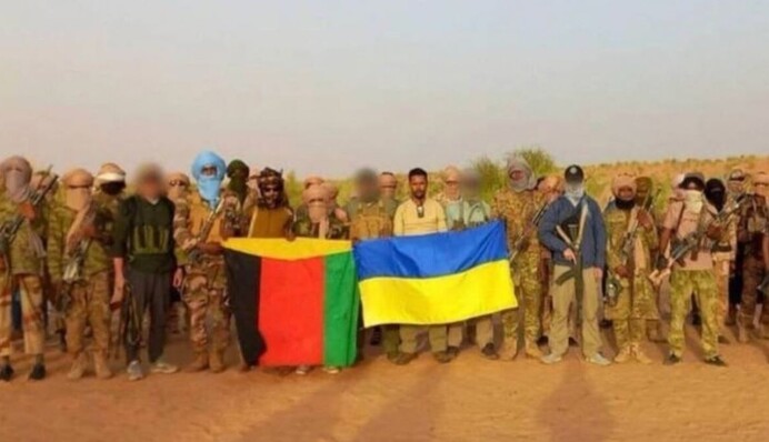 Тіла «вагнерівців», чию колону розбили туареги, кинули у пустелі