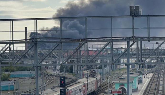 В Омске из-за «ремонта крыши» загорелся танковый завод