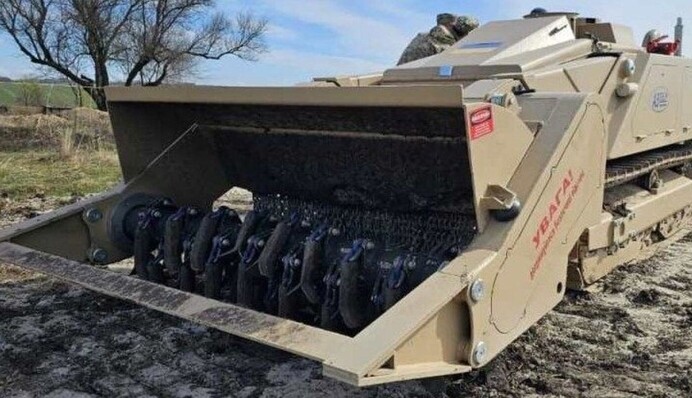 Один зі світових лідерів виробництва машин для розмінування відкрив офіс в Україні