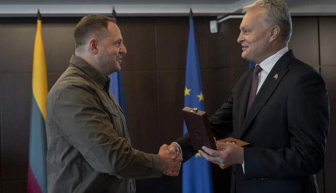 Литва дала орден Ермаку